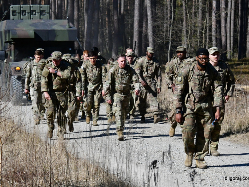 Kilkuset żołnierzy wojsk polskich i amerykańskich przemierza szlak Puszczy Solskiej (FOTO, VIDEO)