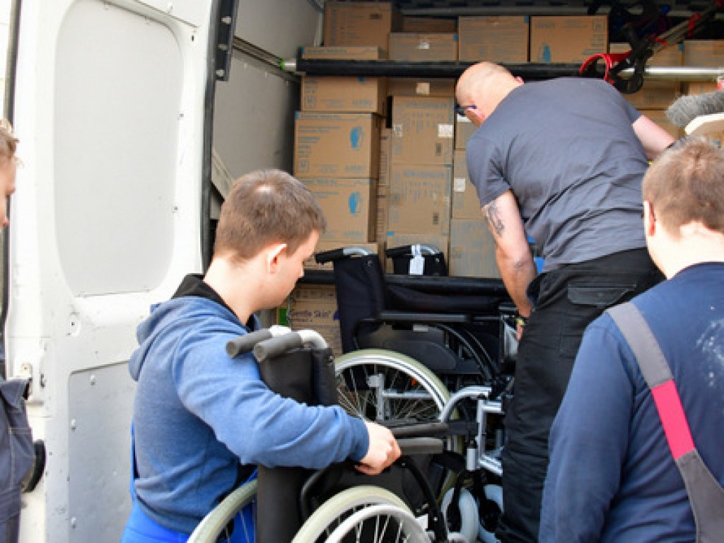 Dary od Polonii z Niemiec przez powiat biłgorajski trafią na Ukrainę (FOTO)