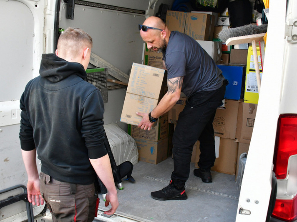 Dary od Polonii z Niemiec przez powiat biłgorajski trafią na Ukrainę (FOTO)