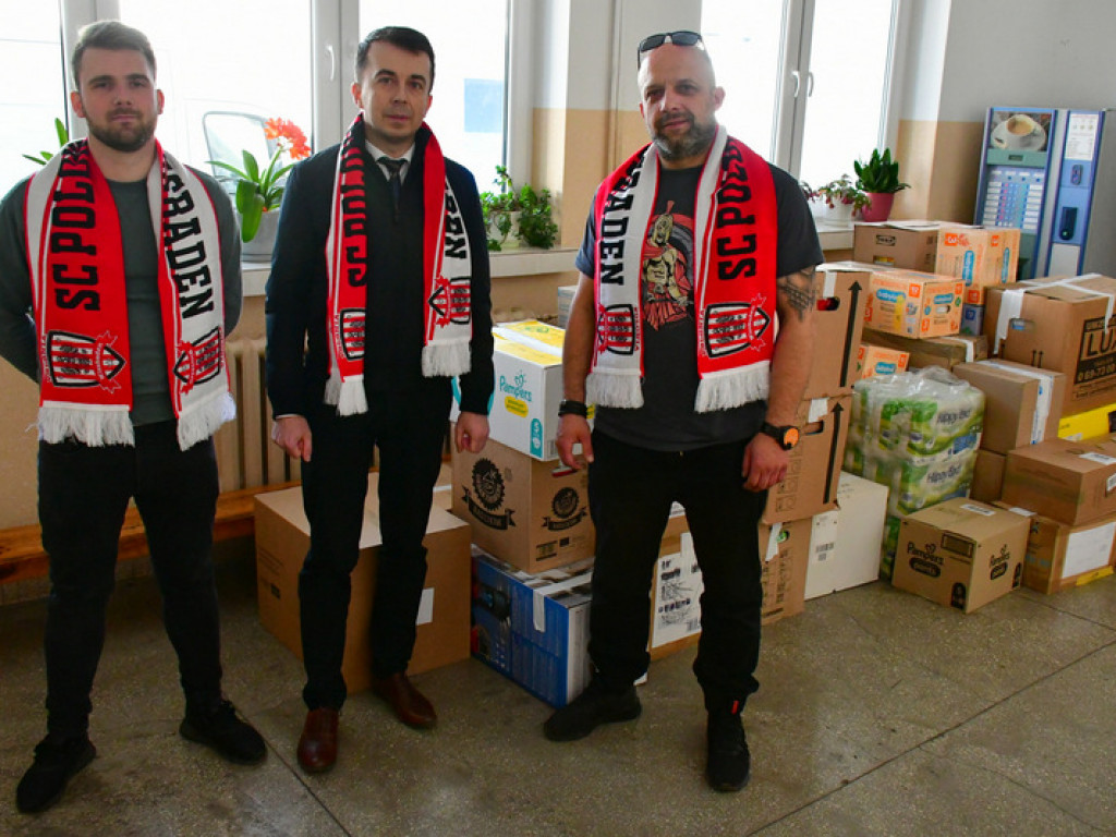 Dary od Polonii z Niemiec przez powiat biłgorajski trafią na Ukrainę (FOTO)