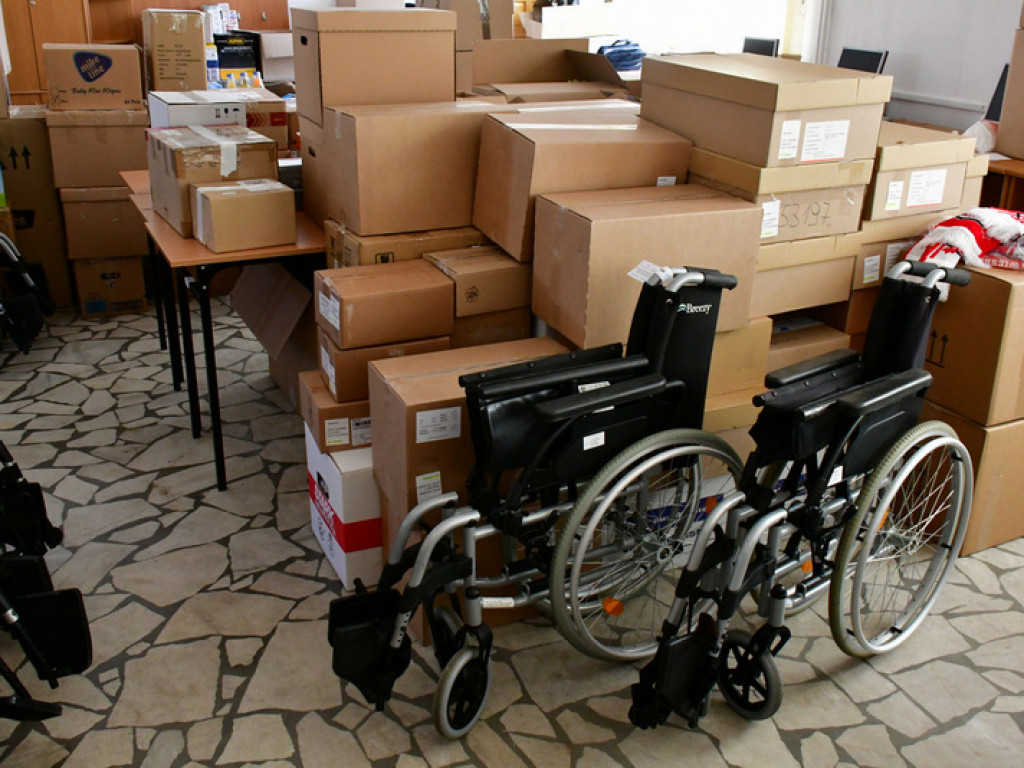 Dary od Polonii z Niemiec przez powiat biłgorajski trafią na Ukrainę (FOTO)