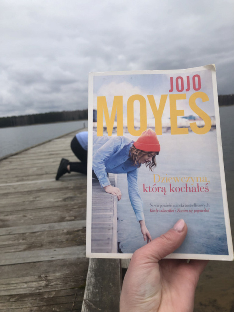 Sleeveface - Portret z książką. Wyniki konkursu zorganizowanego przez ZSZiO (FOTO)