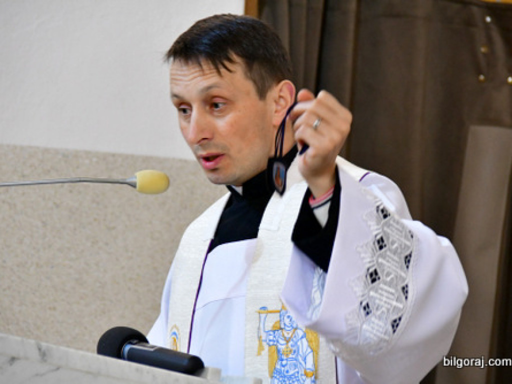 Św. Michał Archanioł w swej figurze nawiedził Biłgoraj. Wierni modlą się m. in. o pokój na Ukrainie (FOTO)