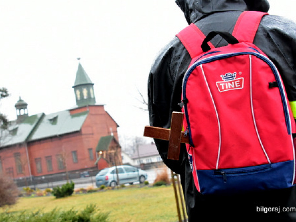 Harcerska Droga Krzyżowa w Majdanie Starym (FOTO)