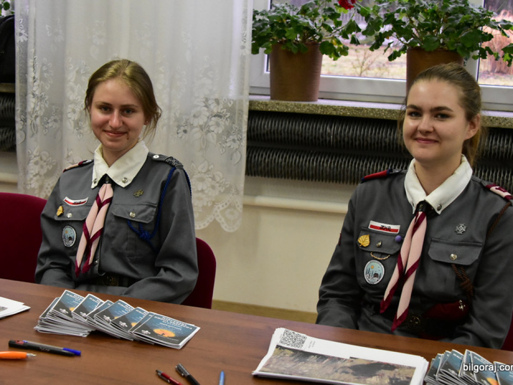 Harcerska Droga Krzyżowa w Majdanie Starym (FOTO)