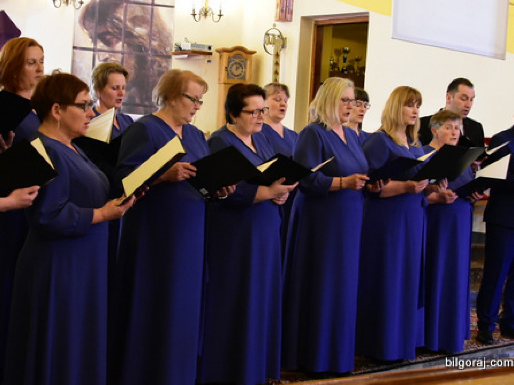 Pieśni Pasyjne i Pokutne w wykonaniu chórów zabrzmiały w Korytkowie Dużym (FOTO)