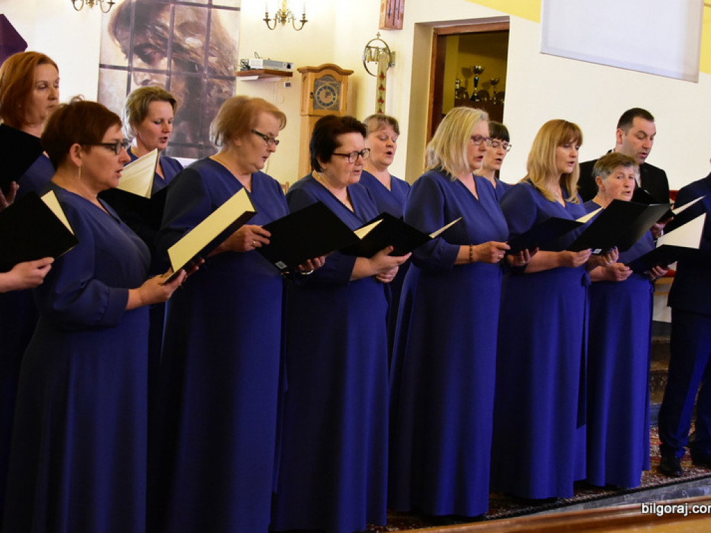 Pieśni Pasyjne i Pokutne w wykonaniu chórów zabrzmiały w Korytkowie Dużym (FOTO)