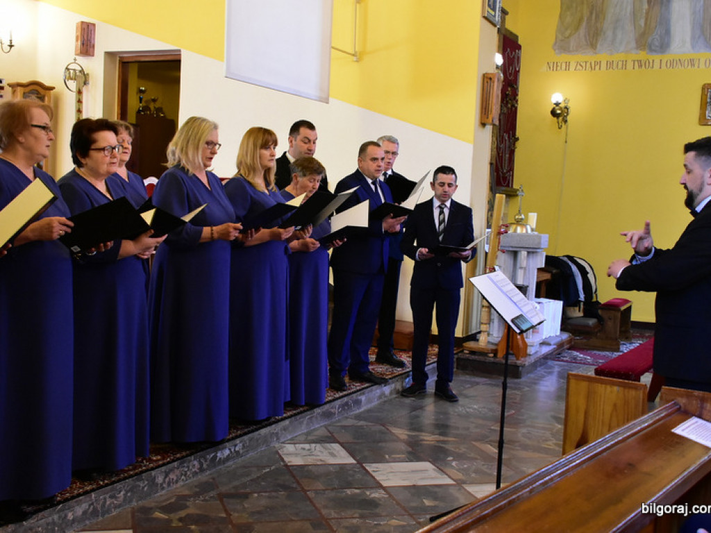 Pieśni Pasyjne i Pokutne w wykonaniu chórów zabrzmiały w Korytkowie Dużym (FOTO)