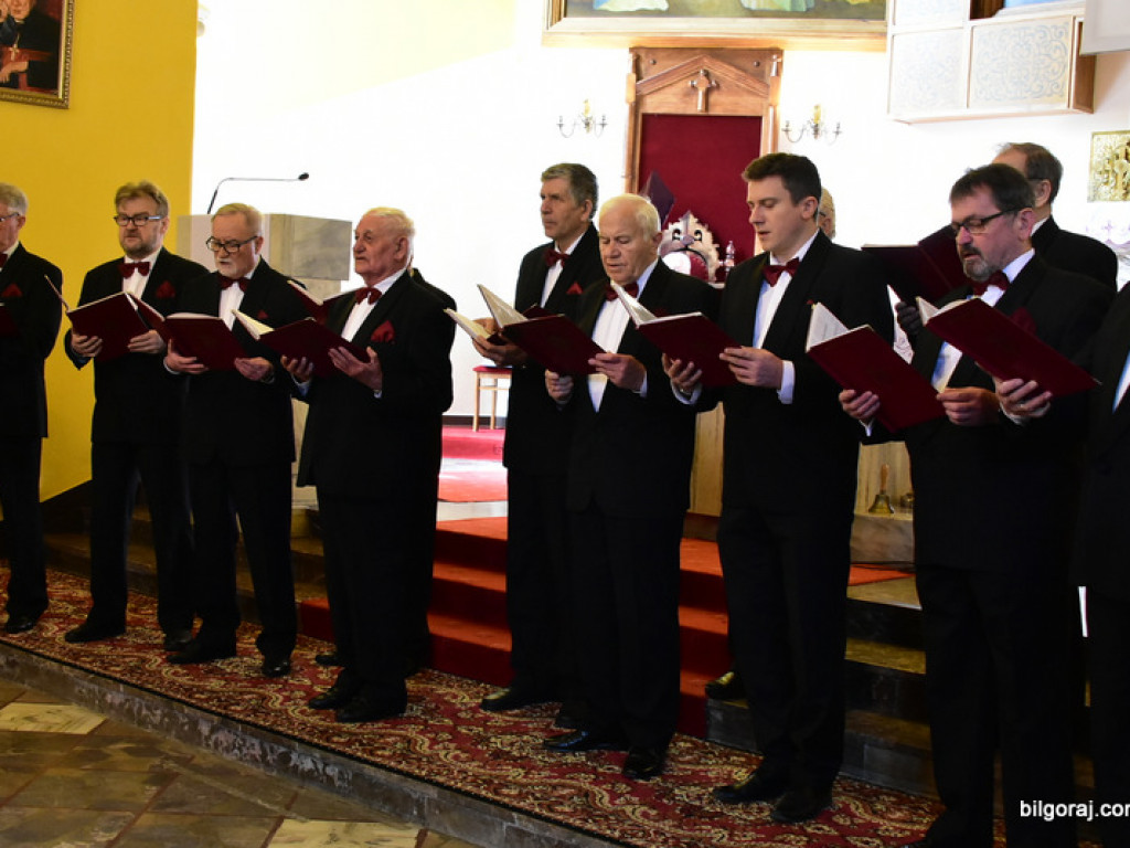 Pieśni Pasyjne i Pokutne w wykonaniu chórów zabrzmiały w Korytkowie Dużym (FOTO)