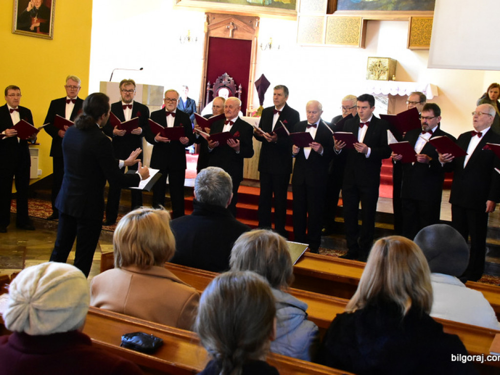 Pieśni Pasyjne i Pokutne w wykonaniu chórów zabrzmiały w Korytkowie Dużym (FOTO)