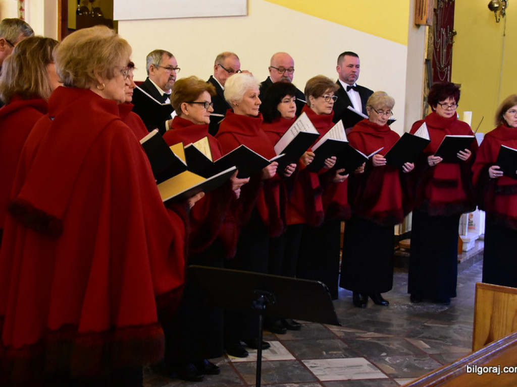 Pieśni Pasyjne i Pokutne w wykonaniu chórów zabrzmiały w Korytkowie Dużym (FOTO)