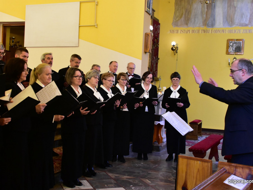 Pieśni Pasyjne i Pokutne w wykonaniu chórów zabrzmiały w Korytkowie Dużym (FOTO)