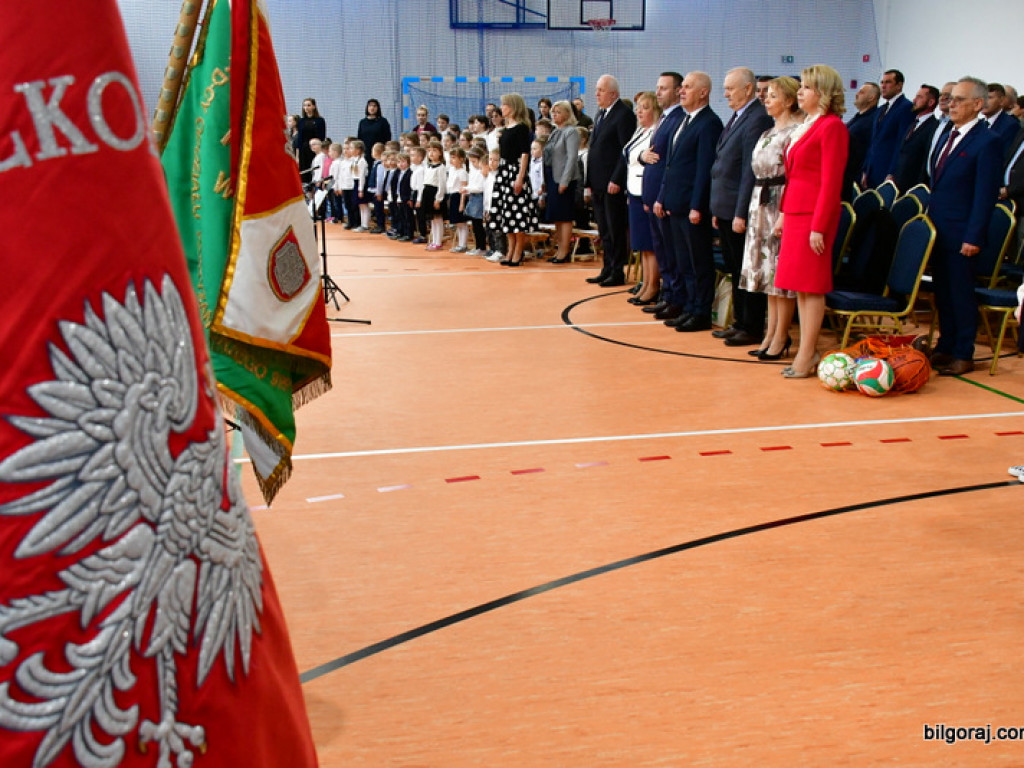W Chmielku oddano do użytku nowa halę sportową (FOTO)