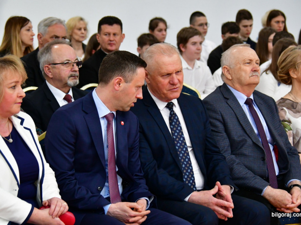 W Chmielku oddano do użytku nowa halę sportową (FOTO)