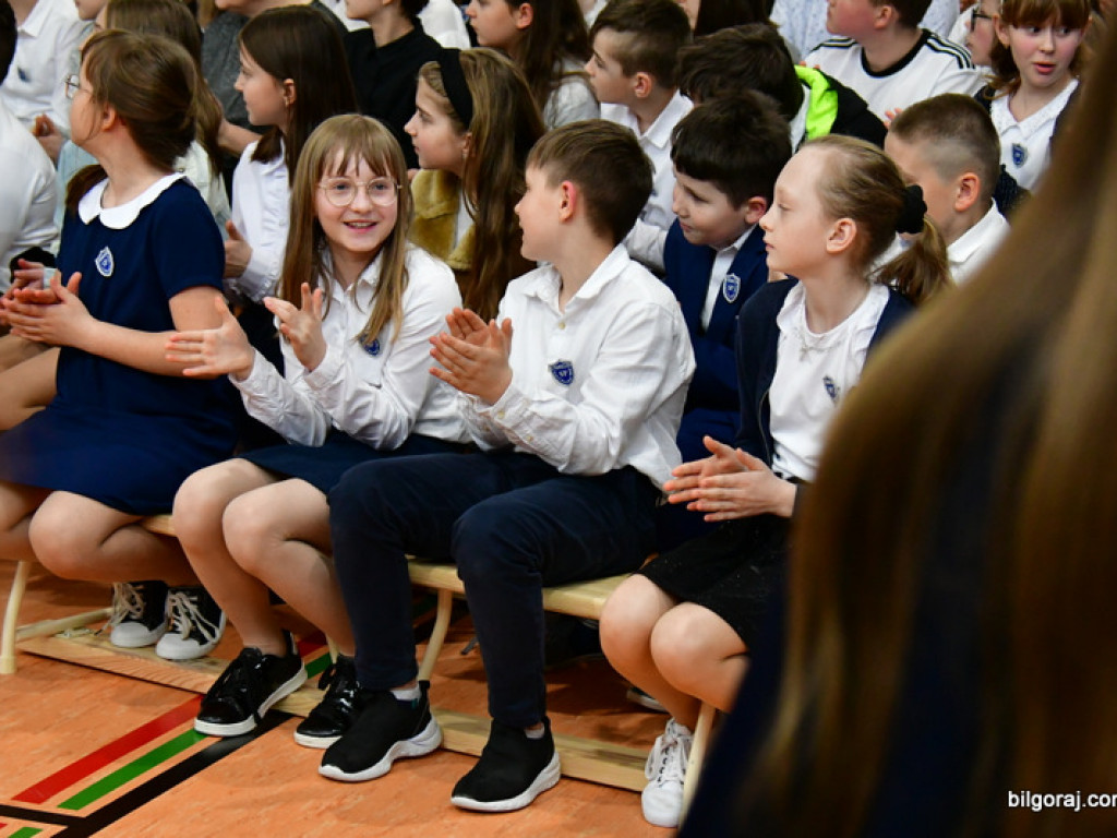 W Chmielku oddano do użytku nowa halę sportową (FOTO)