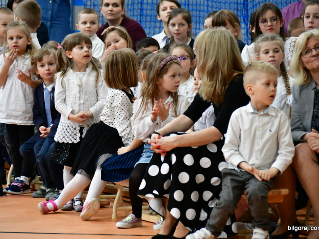 W Chmielku oddano do użytku nowa halę sportową (FOTO)