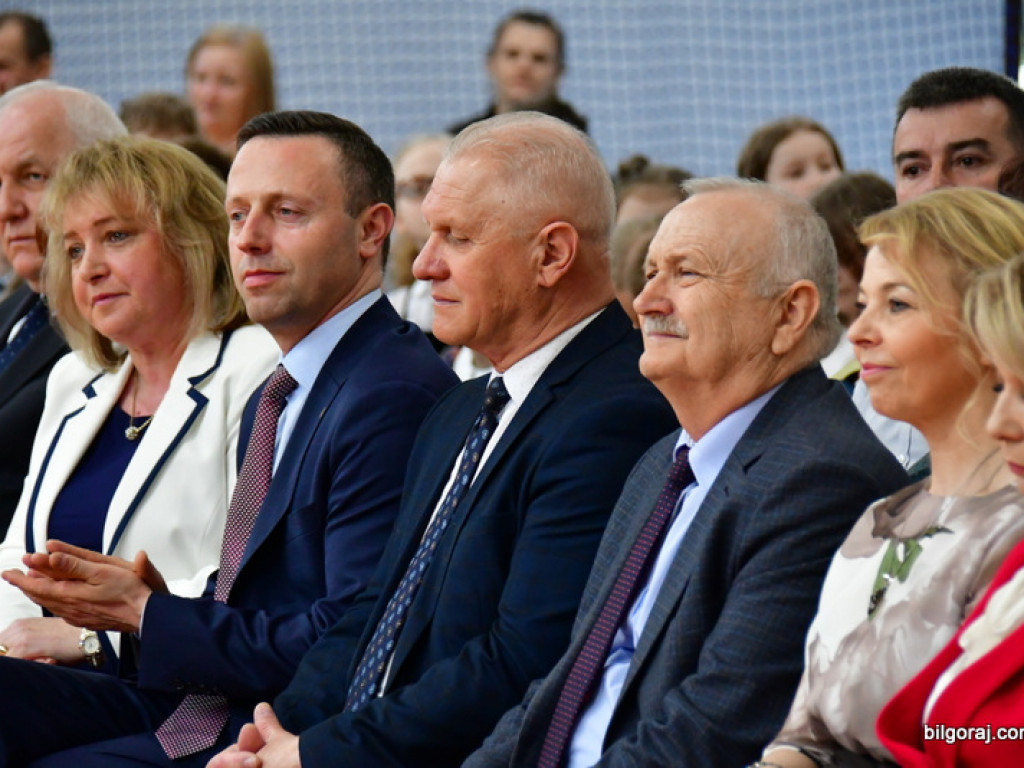 W Chmielku oddano do użytku nowa halę sportową (FOTO)