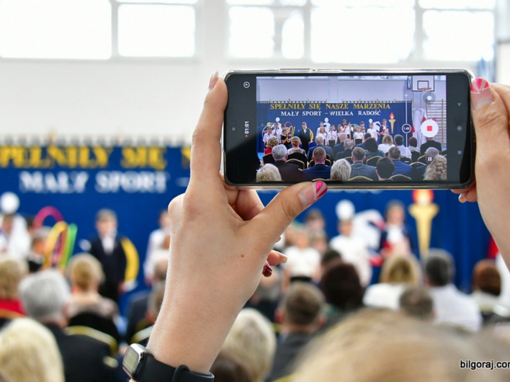 W Chmielku oddano do użytku nowa halę sportową (FOTO)