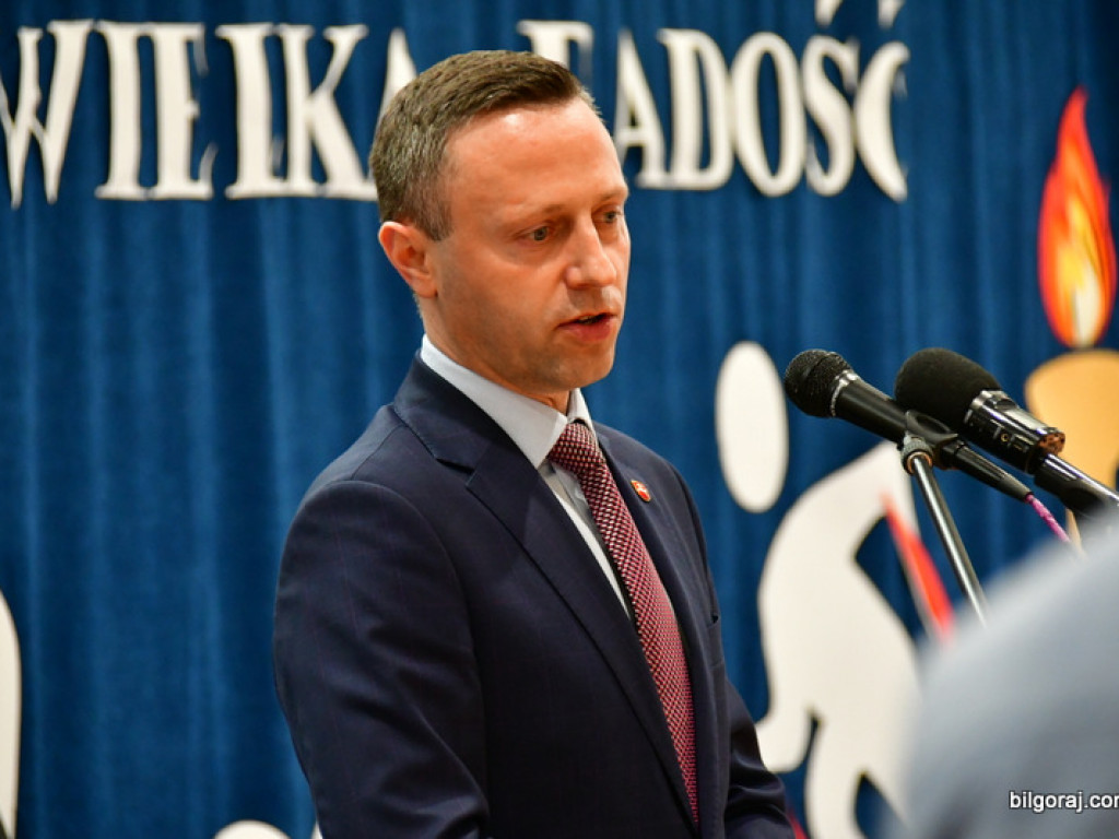 W Chmielku oddano do użytku nowa halę sportową (FOTO)