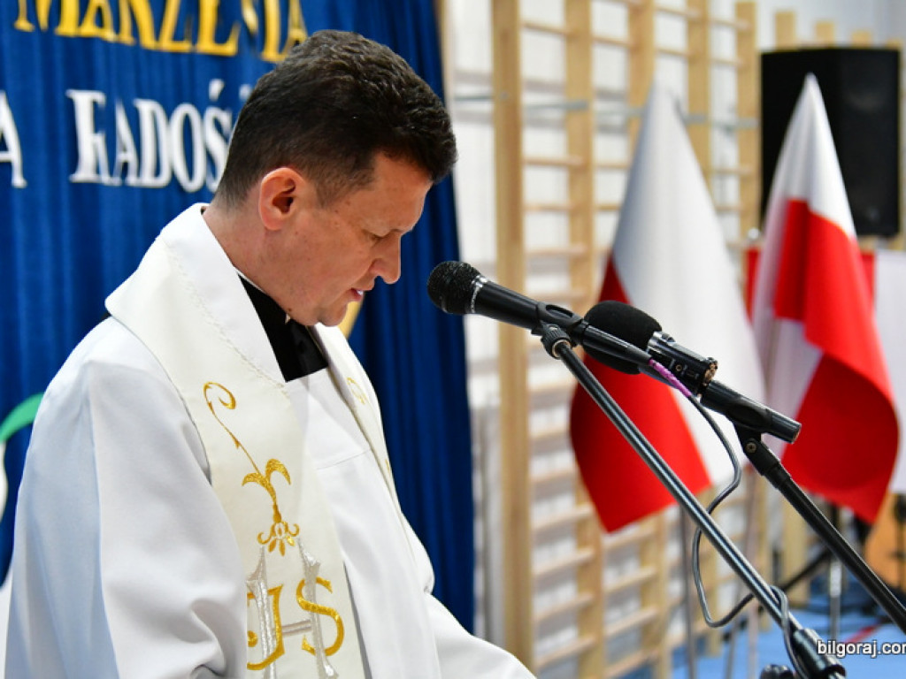 W Chmielku oddano do użytku nowa halę sportową (FOTO)