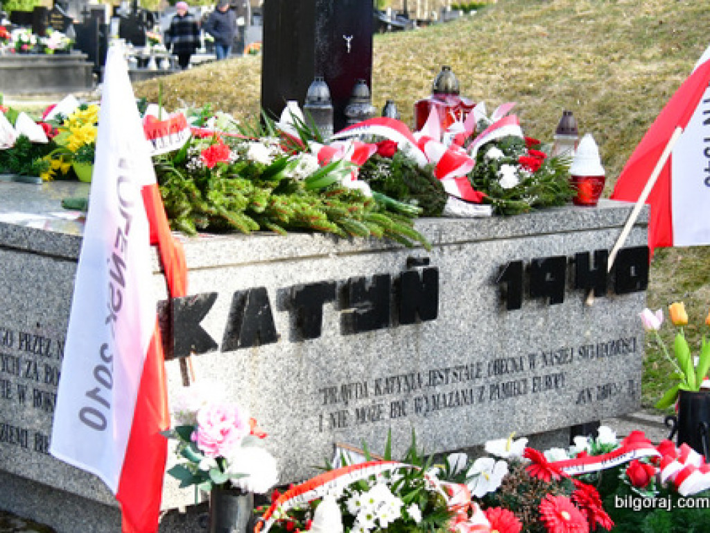 Uczczono ofiary mordu katyńskiego i katastrofy smoleńskiej