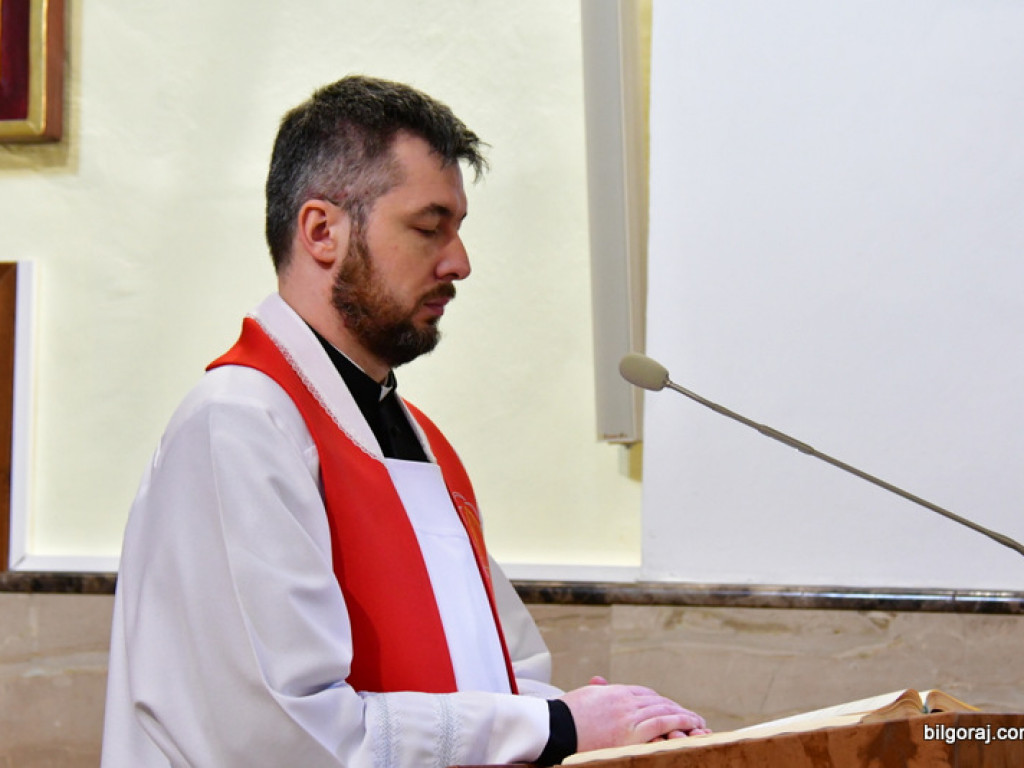 Wielki Piątek, dzień Męki i Śmierci Chrystusa (FOTO)