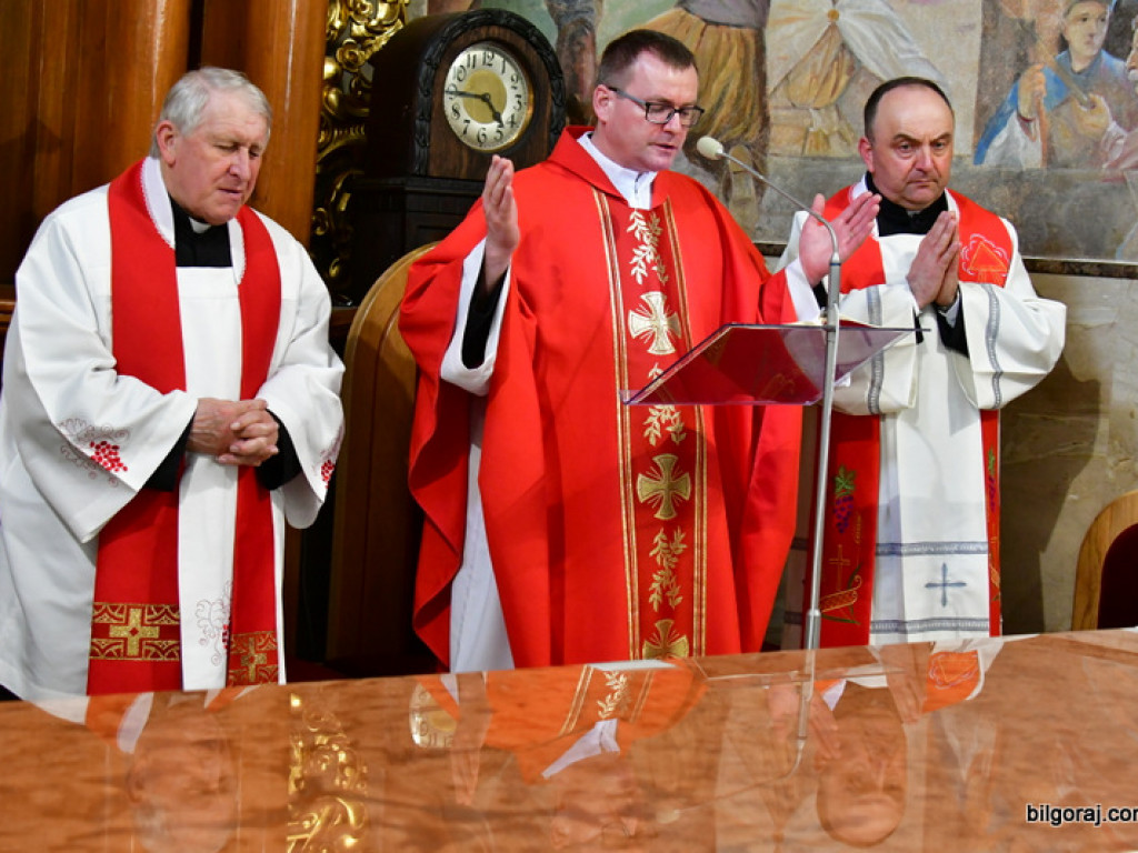 Wielki Piątek, dzień Męki i Śmierci Chrystusa (FOTO)