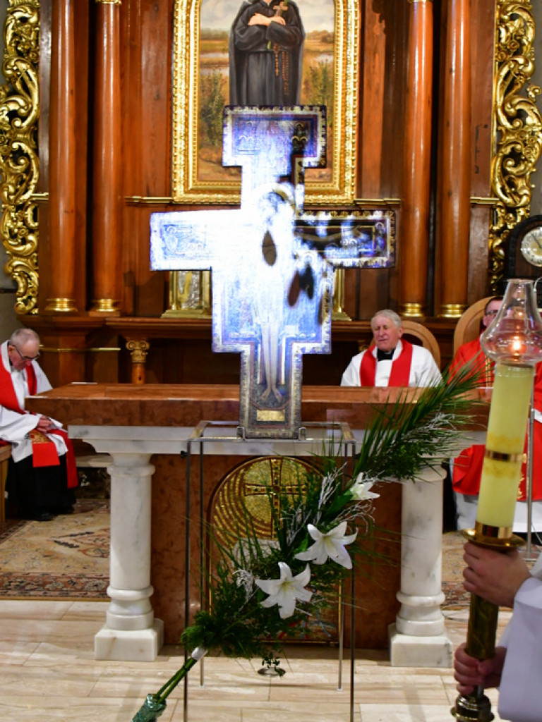 Wielki Piątek, dzień Męki i Śmierci Chrystusa (FOTO)