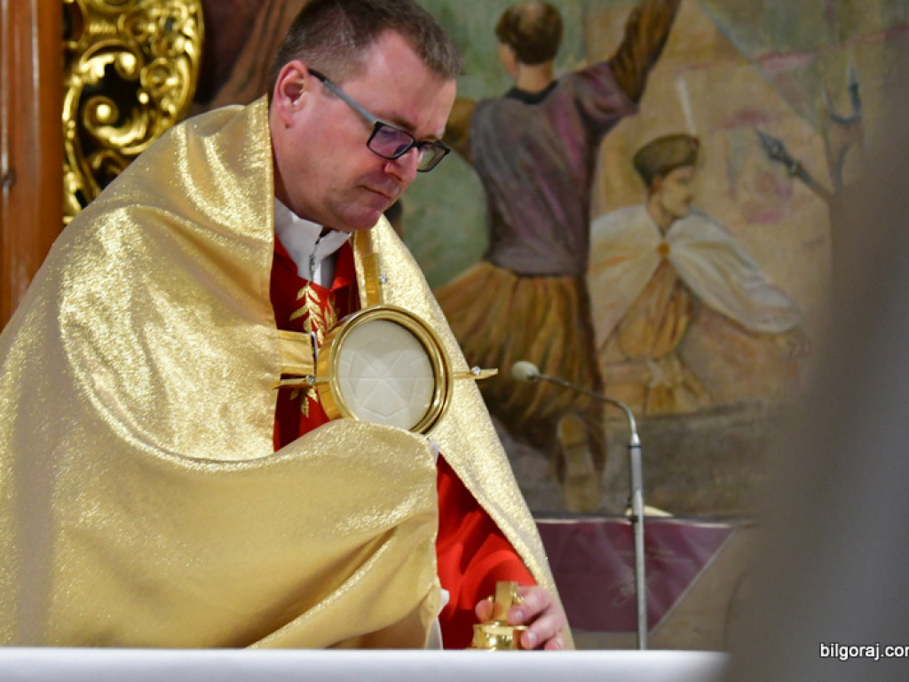 Wielki Piątek, dzień Męki i Śmierci Chrystusa (FOTO)