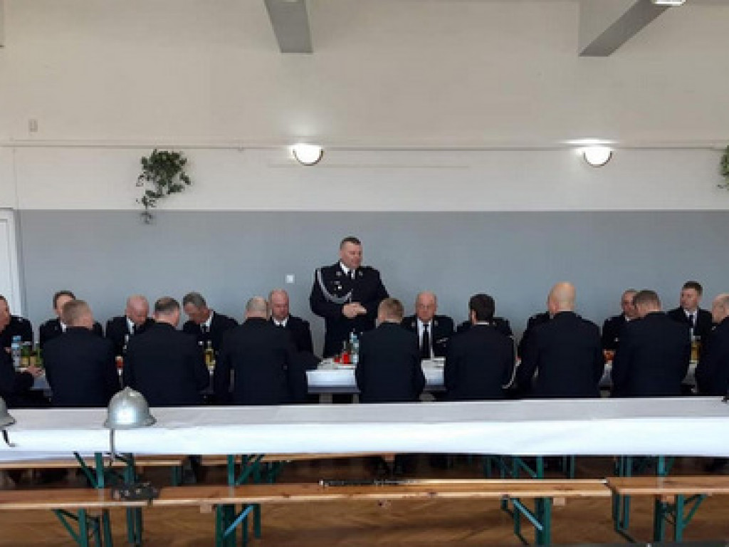 Zwyczaje wielkanocne, straż u Grobu Pańskiego i zapłata jajkami