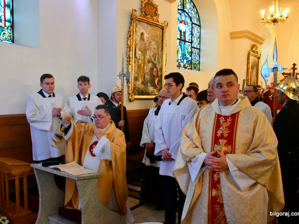 Chrystus Zmartwychwstał! Rezurekcja (FOTO)