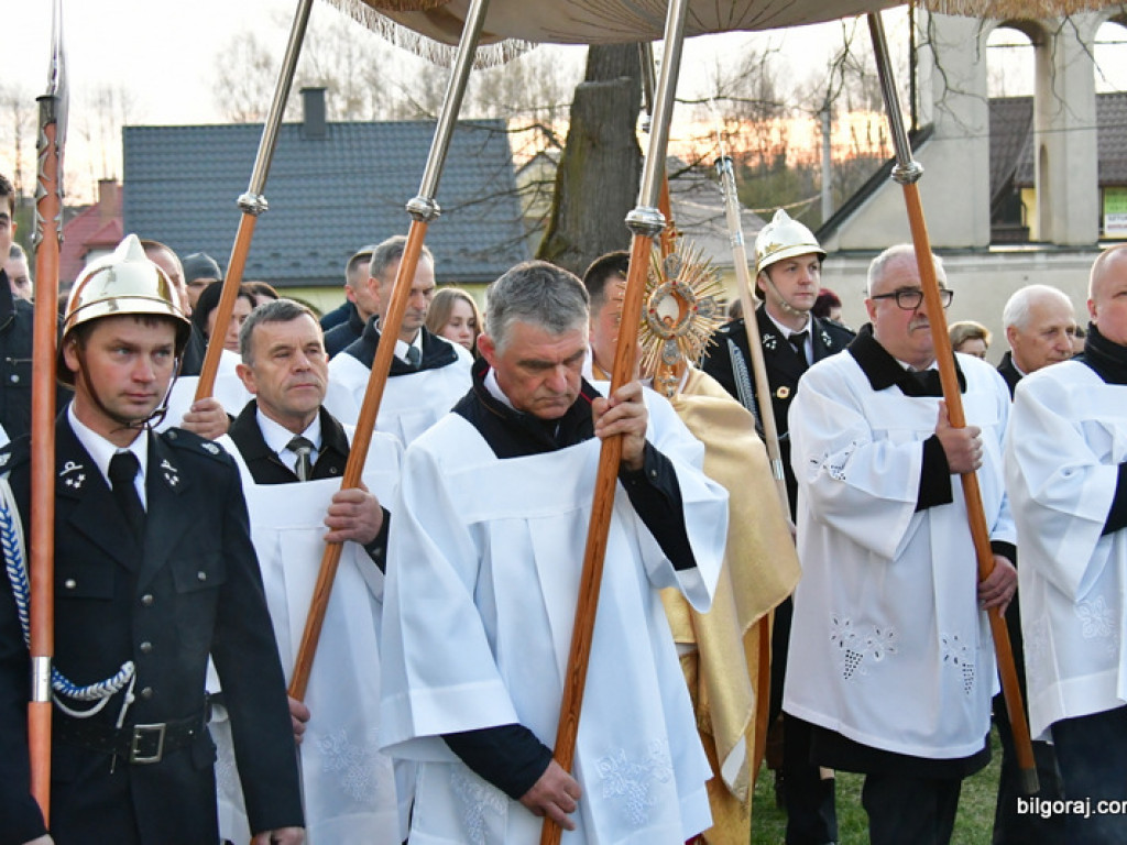 Chrystus Zmartwychwstał! Rezurekcja (FOTO)