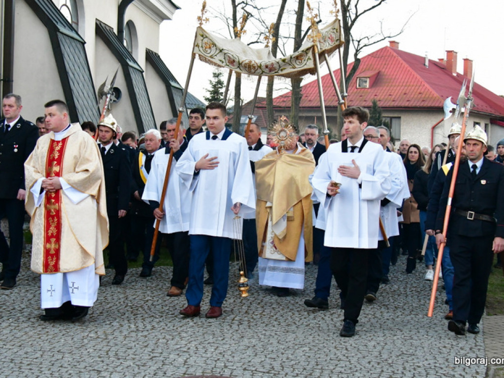 Chrystus Zmartwychwstał! Rezurekcja (FOTO)