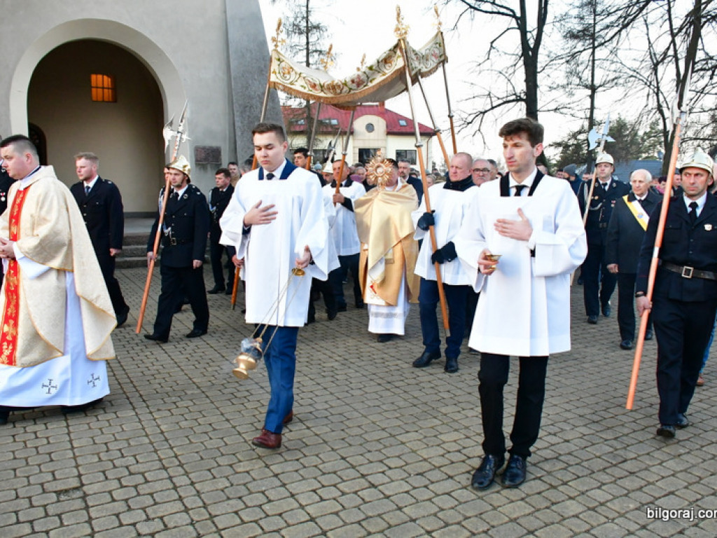 Chrystus Zmartwychwstał! Rezurekcja (FOTO)