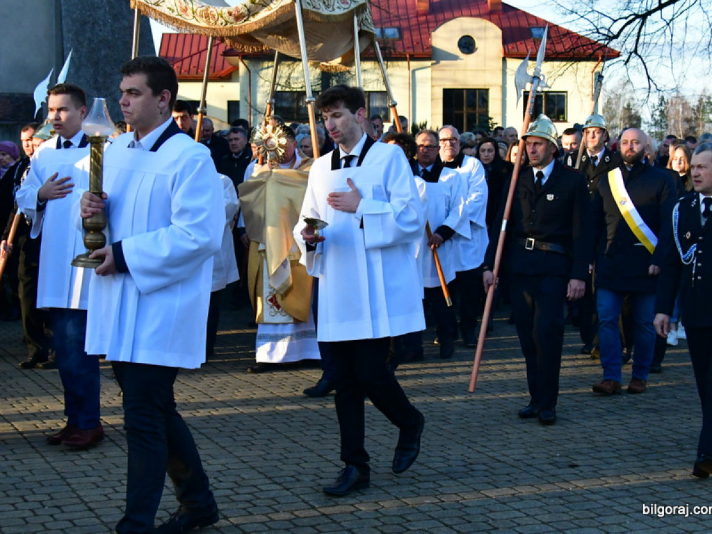 Chrystus Zmartwychwstał! Rezurekcja (FOTO)