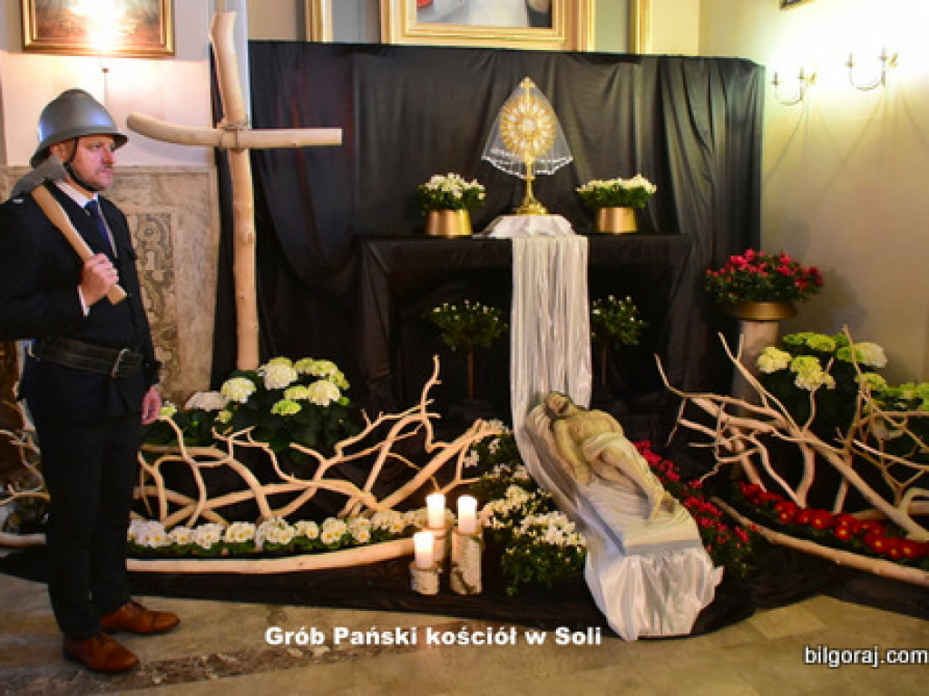 Ciemnice i Groby Pańskie w kościołach powiatu biłgorajskiego (FOTO)