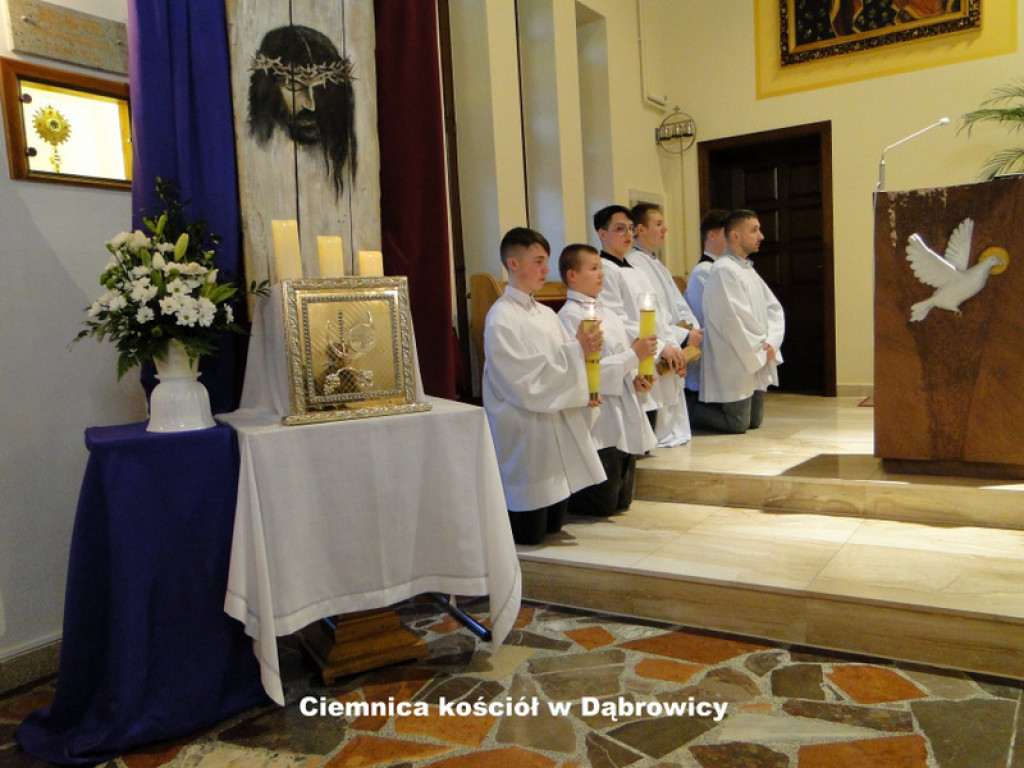 Ciemnice i Groby Pańskie w kościołach powiatu biłgorajskiego (FOTO)