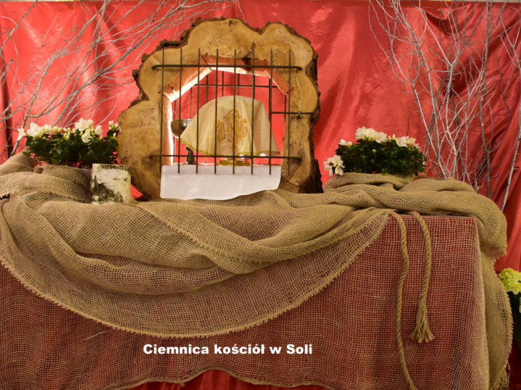 Ciemnice i Groby Pańskie w kościołach powiatu biłgorajskiego (FOTO)