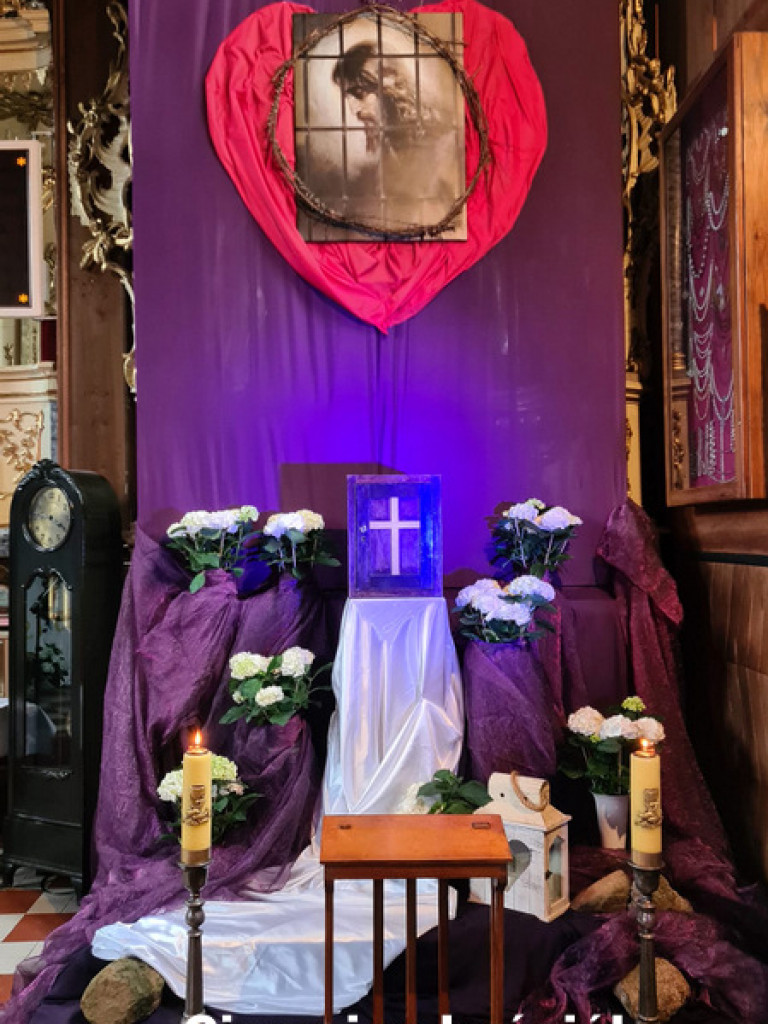 Ciemnice i Groby Pańskie w kościołach powiatu biłgorajskiego (FOTO)