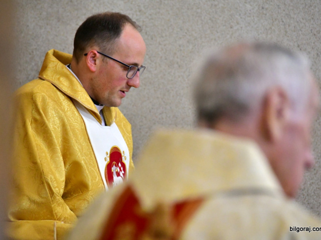 Monstrancja Królowa Pokoju w biłgorajskim sanktuarium św. Marii Magdaleny (FOTO)