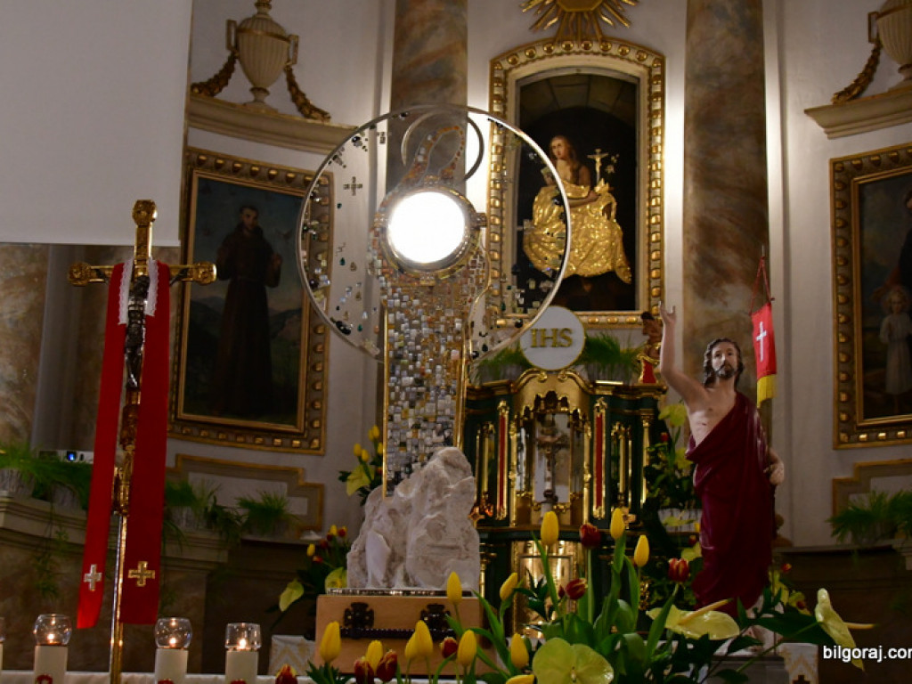 Monstrancja Królowa Pokoju w biłgorajskim sanktuarium św. Marii Magdaleny (FOTO)