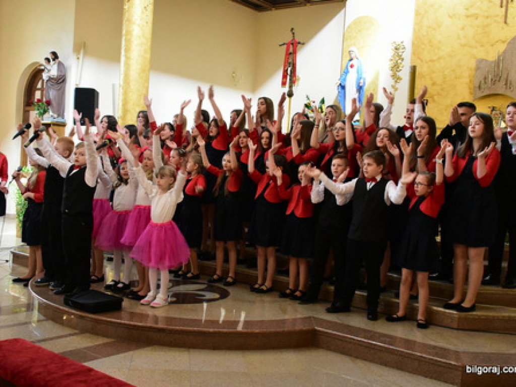Koncert pieśni wielkanocnych w kościele św. Jana Pawła II (FOTO)