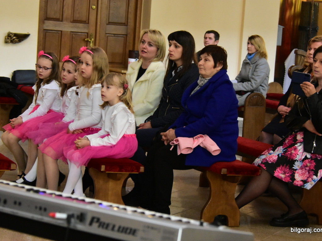 Koncert pieśni wielkanocnych w kościele św. Jana Pawła II (FOTO)