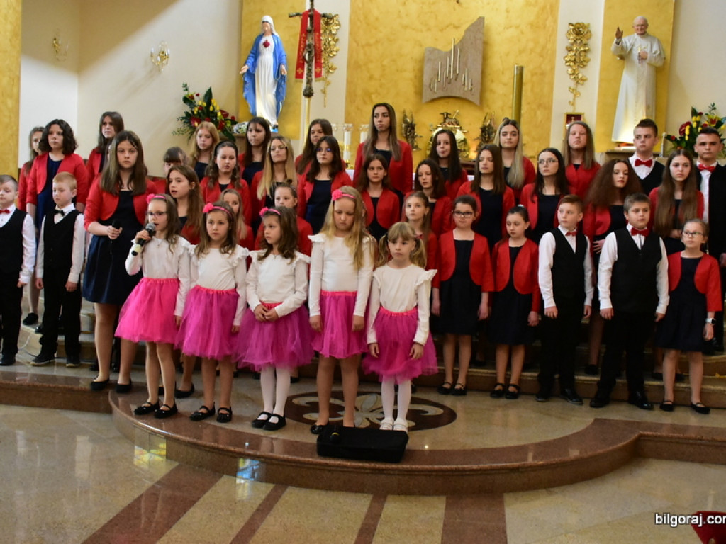 Koncert pieśni wielkanocnych w kościele św. Jana Pawła II (FOTO)