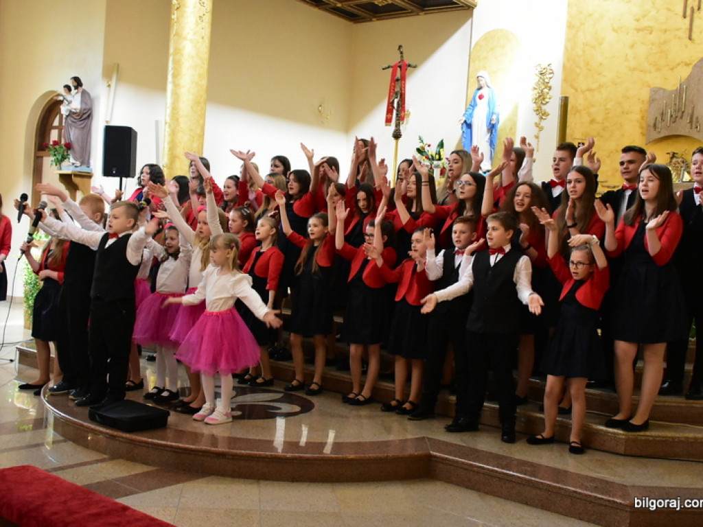 Koncert pieśni wielkanocnych w kościele św. Jana Pawła II (FOTO)