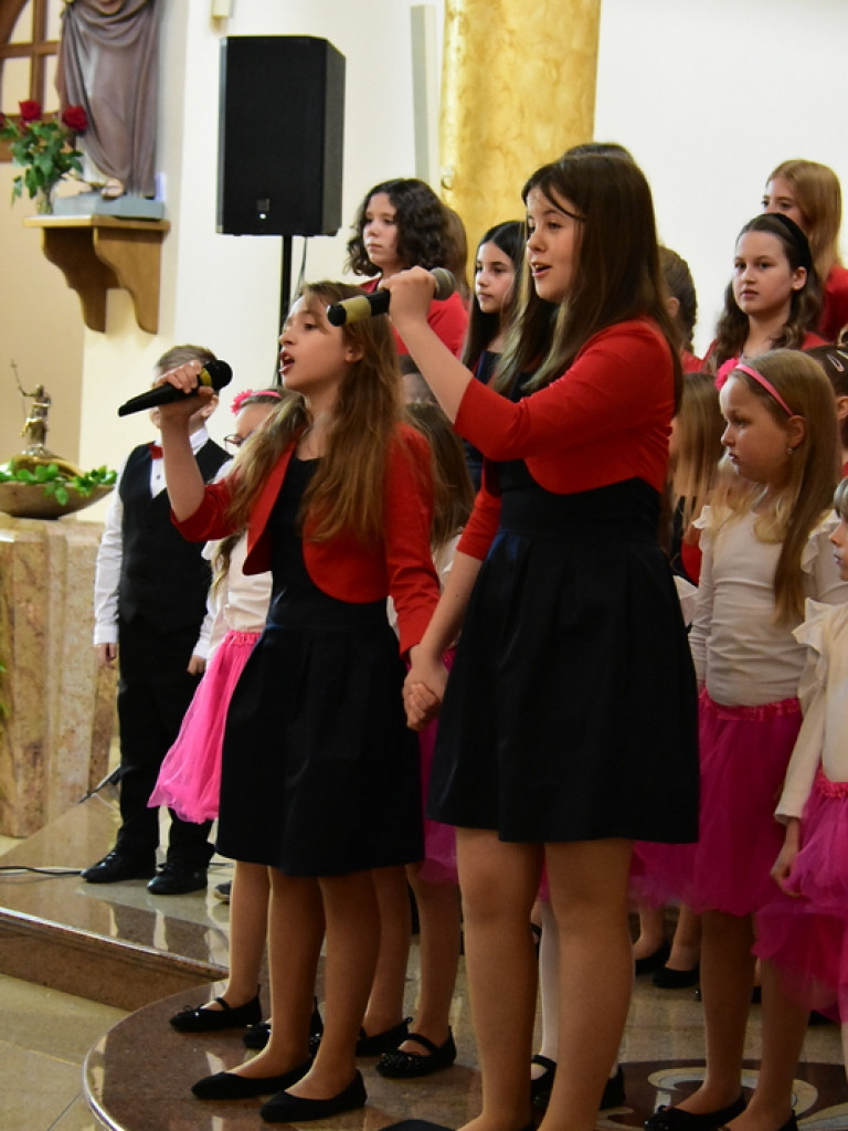 Koncert pieśni wielkanocnych w kościele św. Jana Pawła II (FOTO)