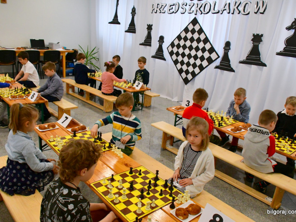 Szachowe zmagania przedszkolaków (FOTO, WYNIKI)