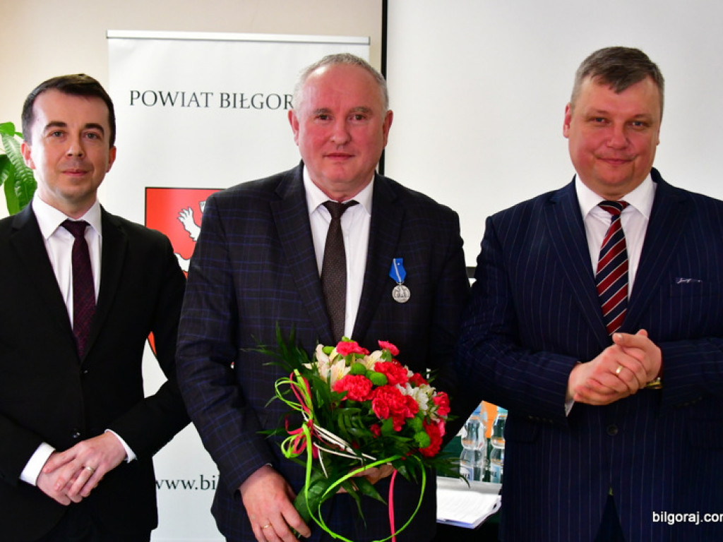 Przewodniczący Rady Powiatu uhonorowany Medalem 100-lecia Odzyskanej Niepodległości (FOTO, VIDEO)
