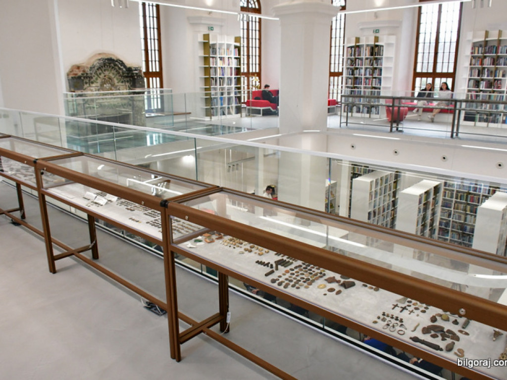 Tarnogrodzka biblioteka po gruntownym remoncie. Obiekt dziś został oficjalnie otwarty (FOTO)