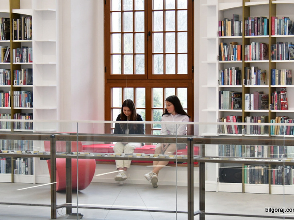 Tarnogrodzka biblioteka po gruntownym remoncie. Obiekt dziś został oficjalnie otwarty (FOTO)